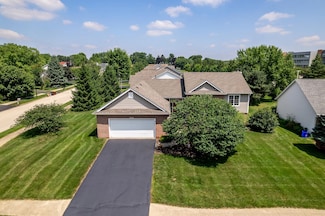 6934 Hedge Cliff Ct, Rockford, IL 61114