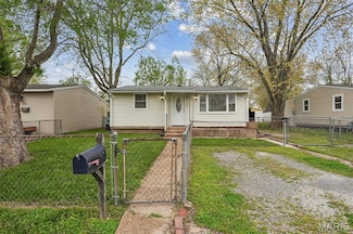 2145 Miracle Ave, Granite City, IL 62040