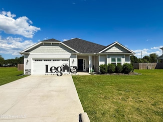 102 Glasgow Ln, La Grange, NC 28551