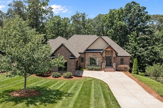2341 Shiny Leaf Dr, Denver, NC 28037