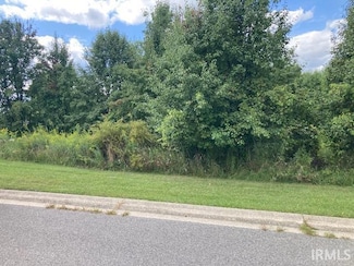 667 Gainesway Circle Rd, Valparaiso, IN 46385