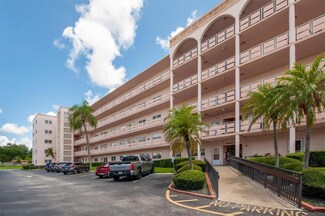 5623 80th St N Unit 511, Saint Petersburg, FL 33709
