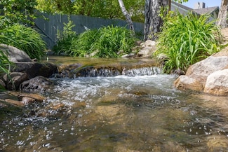 807 S Barlow Ln Unit 34, Bishop, CA 93514