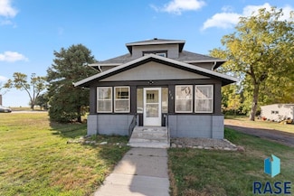 512 S Main St, Humboldt, SD 57035