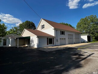 1216 N 20th St, Murphysboro, IL 62966