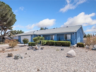 18399 Walnut St, Hesperia, CA 92345