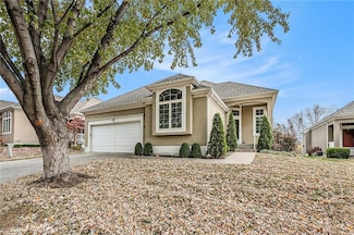 13423 Summit Ct, Kansas City, MO 64145