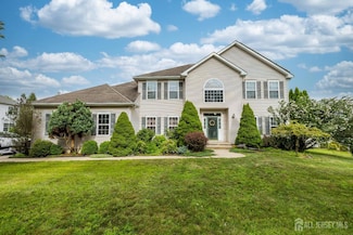 28 Imperial Ct, Monroe Township, NJ 08831