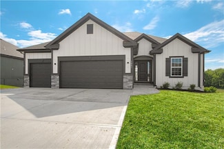 9810 N Laurel Ave, Kansas City, MO 64157