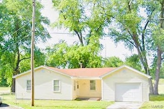 17 Denovion Ct, East Saint Louis, IL 62206
