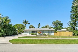 2545 Poinciana Dr, Naples, FL 34105