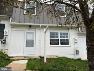 1850 Village Green Dr, Hyattsville, MD 20785