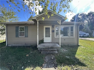 491 W Cross St, Austin, IN 47102