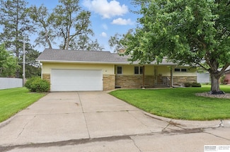 2417 N Fairway Dr, Fremont, NE 68025