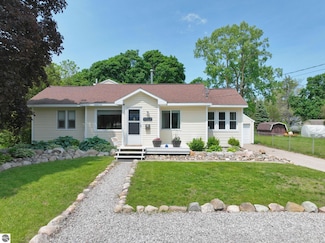 1323 E High St, Mount Pleasant, MI 48858