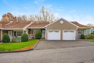 140 Highland Dr Unit 140, Monroe, CT 06468