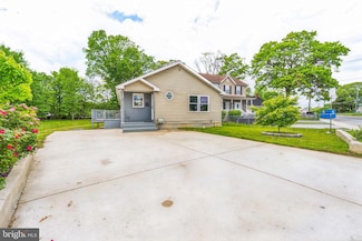 26 Stemmers Run Rd, Essex, MD 21221