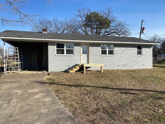 72 New St, Quitman, AR 72131