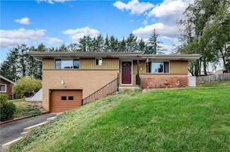 122 Autumn Dr, Butler, PA 16001