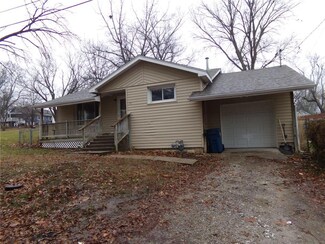 911 Ley St, Excelsior Springs, MO 64024