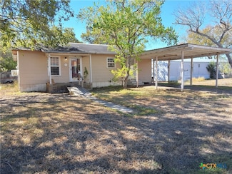 609 E Sarah St, Cuero, TX 77954