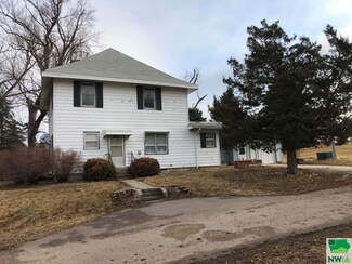 1556 Knox Ave, Kingsley, IA 51028