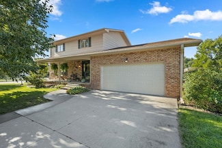 2105 Oak Park Place, Columbus, NE 68601