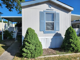 208 Crescentwood Dr, Sandy, UT 84070