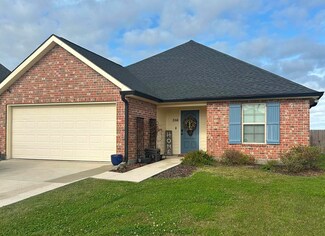 386 Landmark Dr, Raceland, LA 70394