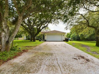 532 SE 32nd Ave, Okeechobee, FL 34974