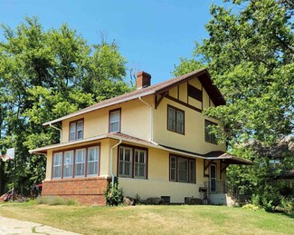 205 Shellway Dr, Mount Ayr, IA 50854