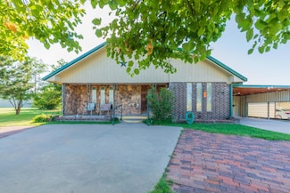 217 S Davis Ave, Stinnett, TX 79083