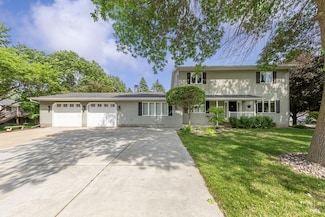 1525 21st Ave NW, Faribault, MN 55021