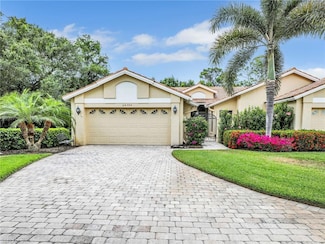 28796 Hunters Ct, Bonita Springs, FL 34135