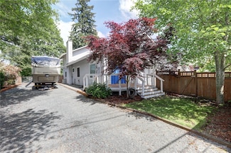 18208 25th Ave NE, Lake Forest Park, WA 98155