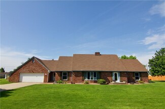103 W Cicero Heights Dr, Tipton, IN 46072