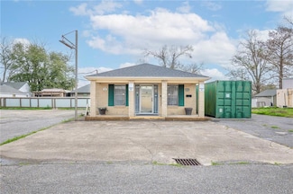 42 Saint Charles St, Norco, LA 70079