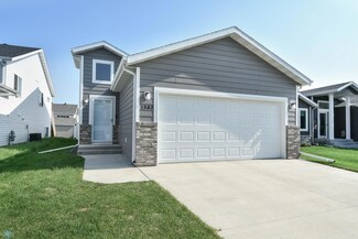 1583 69th Ave S, Fargo, ND 58104