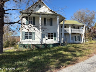 308 Rock Bridge Rd, Oliver Springs, TN 37840