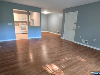 920 Juniper Way, Mahwah, NJ 07430