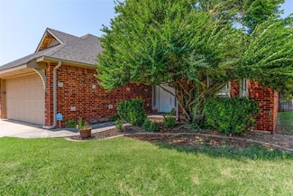 2405 NW 152nd St, Edmond, OK 73013