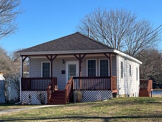 54 Mildred Ave, Swansea, MA 02777