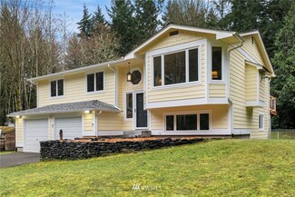 5414 E Harbor Heights Dr, Port Orchard, WA 98366