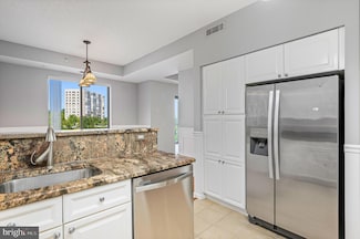 19375 Cypress Ridge Terrace Unit 207, Leesburg, VA 20176