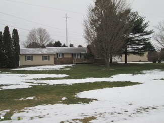 522 E Linco Rd, Berrien Springs, MI 49103