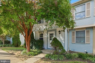 2832 S Meade St, Arlington, VA 22206