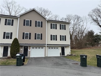 75 Esmond St Unit 5D, West Warwick, RI 02893