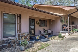 5 Halcon Place, Hot Springs Village, AR 71909