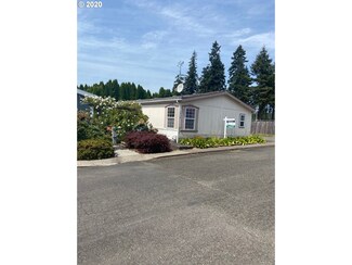 1516 W B Ave, La Center, WA 98629