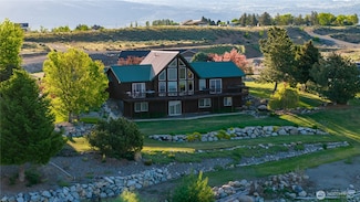 7 Sunset Lakes Rd, Omak, WA 98841